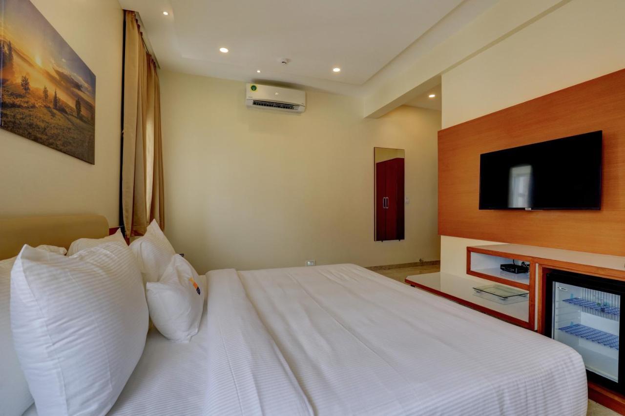Myspace Tattwa Grand Yelahanka Экстерьер фото