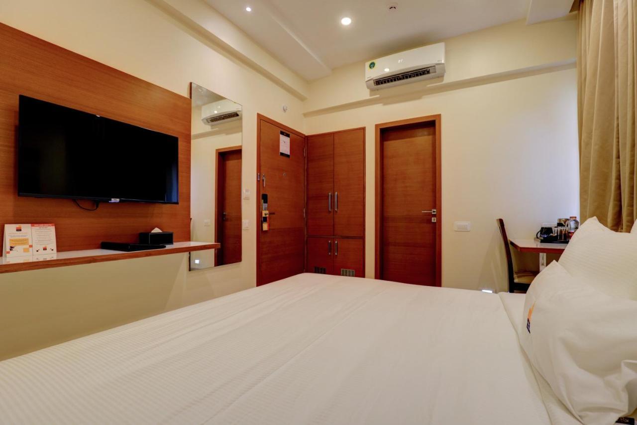 Myspace Tattwa Grand Yelahanka Экстерьер фото